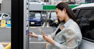 「無人・無設備で収益化?」機械レス駐車場が注目される理由とは